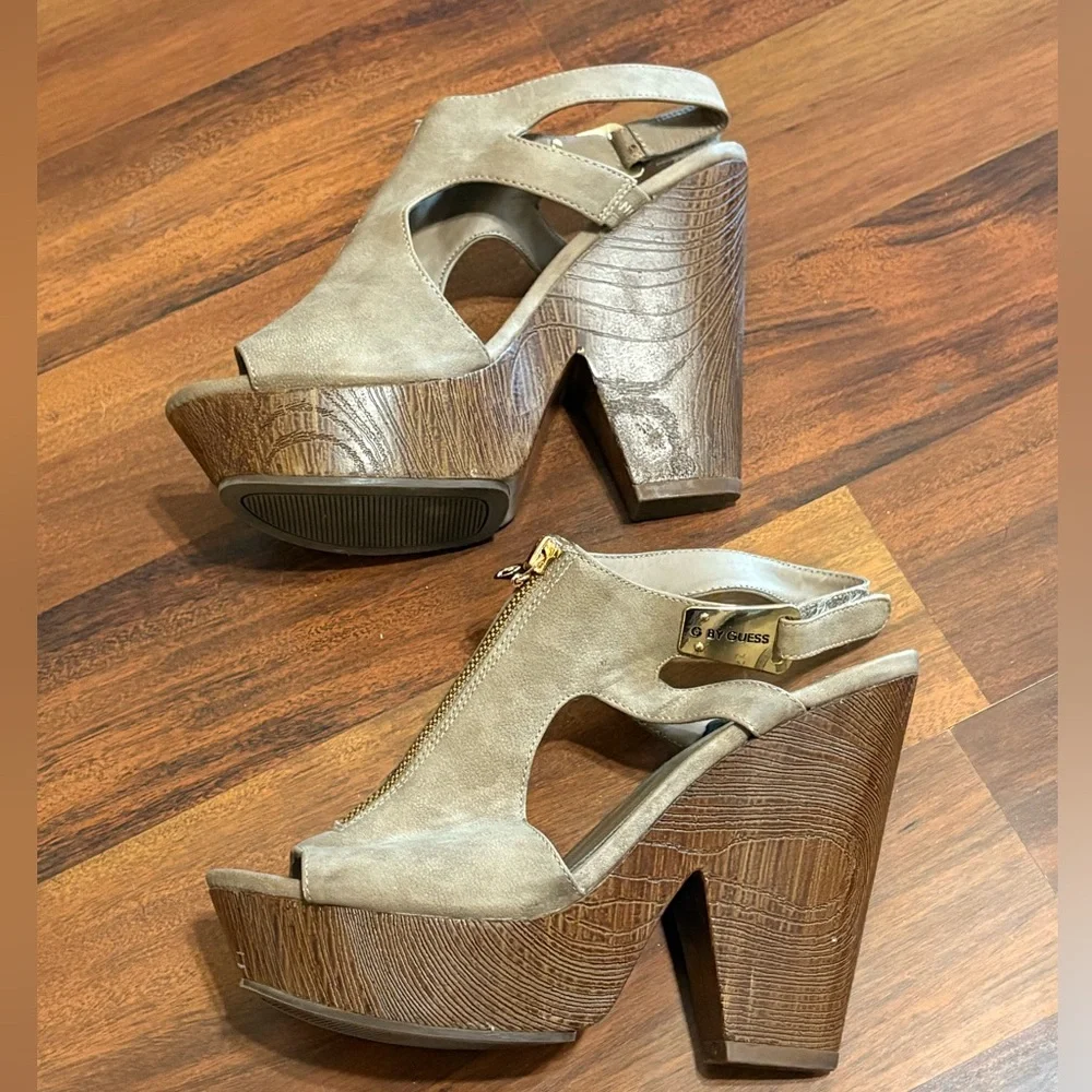 G by Guess Sailors Open-Toe Platform Heel Sandals – Size 10M